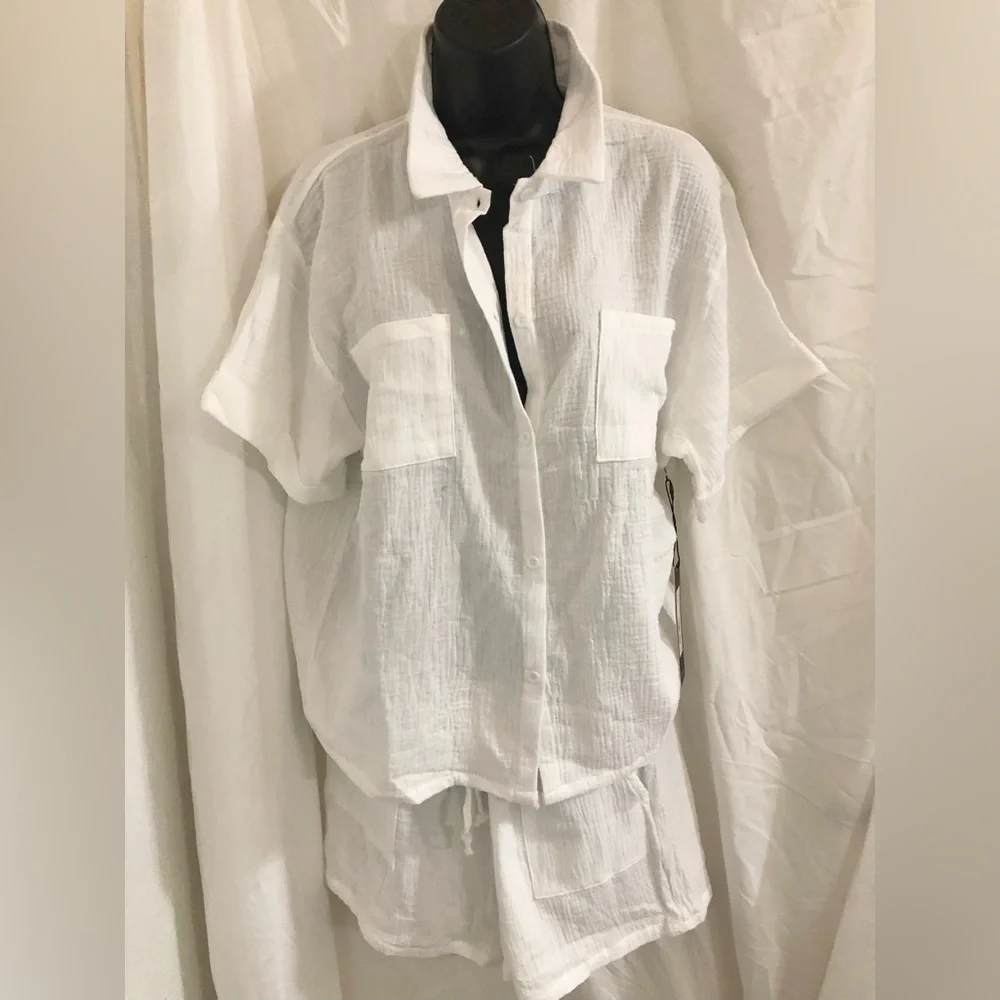 Nicole Miller white gauze button down shirt and drawstring shorts set size Large
